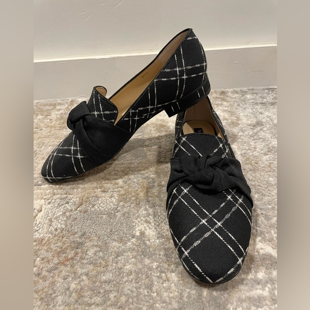 Isaac Mizrahi Season Black and White Bow Slip on Loafers Size 8M Like New! - Picture 5 of 9